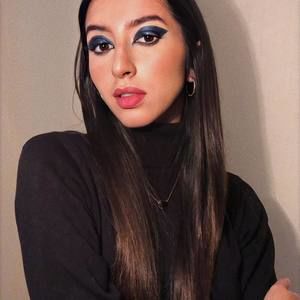 Meet your Posher, Ana carolina